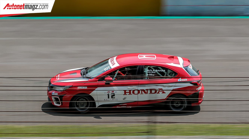 Berita, honda-issom-sesi6-3: Pembalap Honda Racing Indonesia Juara di Tiga Kelas ISSOM 2022