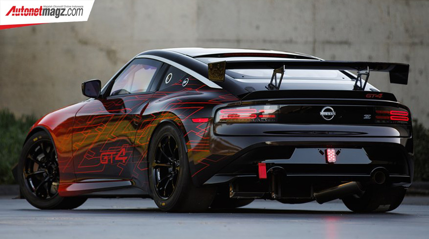 Berita, nissan-z-gt4-2023-black-red-rear: Sambutlah Nissan Z GT4 2023, Mobil Balap Bertenaga 450 HP