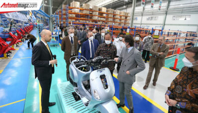 Piaggio Indonesia Resmikan Pabrik Baru, Halo Vespa Rakitan Lokal! Piaggio Indonesia Resmikan Pabrik Baru, Halo Vespa Rakitan Lokal!