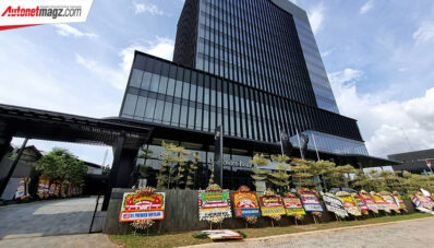 Mercedes Benz Indonesia Resmikan Diler Berkonsep MAR2020 Di Bintaro Mercedes Benz Indonesia Resmikan Diler Berkonsep MAR2020 Di Bintaro