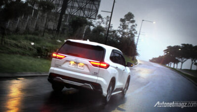 Mencoba EV Mode Toyota Kijang Innova Zenix,  Dapat Segini! Mencoba EV Mode Toyota Kijang Innova Zenix,  Dapat Segini!