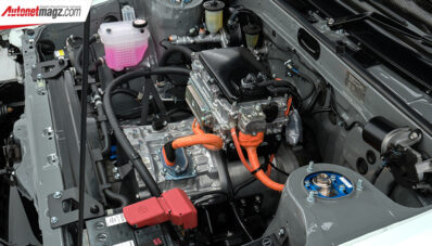 Toyota Tampilkan AE 86 yang Dikonversi menjadi EV dan Hidrogen Toyota Tampilkan AE 86 yang Dikonversi menjadi EV dan Hidrogen