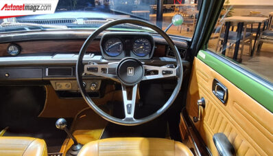 Honda Pajang Honda Civic Generasi Pertama di Dreams Cafe Honda Pajang Honda Civic Generasi Pertama di Dreams Cafe