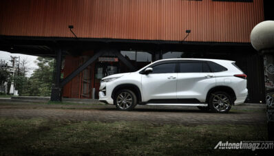 Mencoba EV Mode Toyota Kijang Innova Zenix,  Dapat Segini! Mencoba EV Mode Toyota Kijang Innova Zenix,  Dapat Segini!