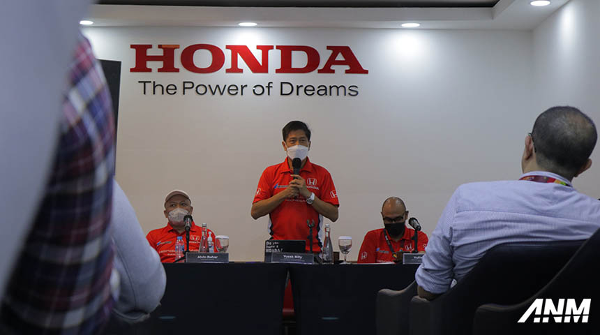 Berita, Yusak Billy Honda Racing Indonesia: Honda Racing Indonesia Umumkan Tim Balap 2023, Ada Talenta Baru Lho!