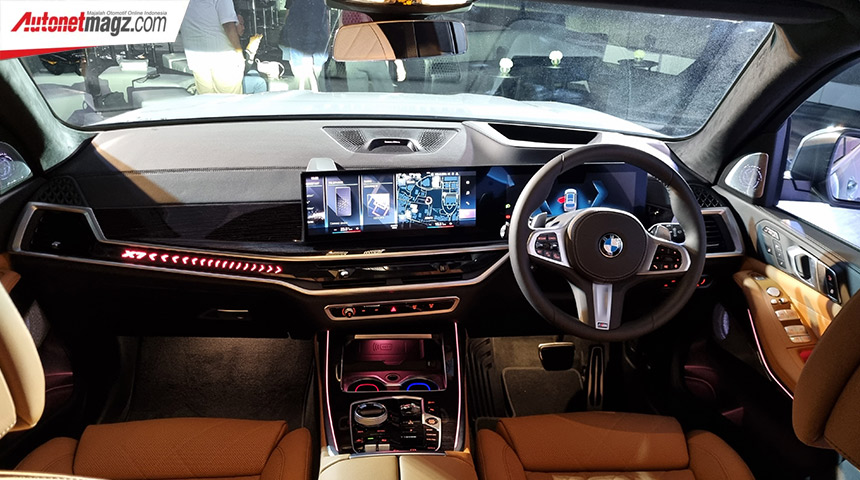 Berita, bmw-x7-lci-2023-rilis-release-interior: Mewah Dan Gahar, BMW X7 LCI 2023 Akhirnya Resmi Mengaspal Di Indonesia!
