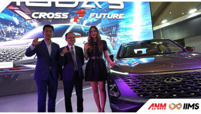 IIMS 2023 : Luna Maya Jadi Mysterious Customer dari Chery Omoda 5