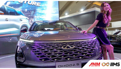 IIMS 2023 : Luna Maya Jadi Mysterious Customer dari Chery Omoda 5