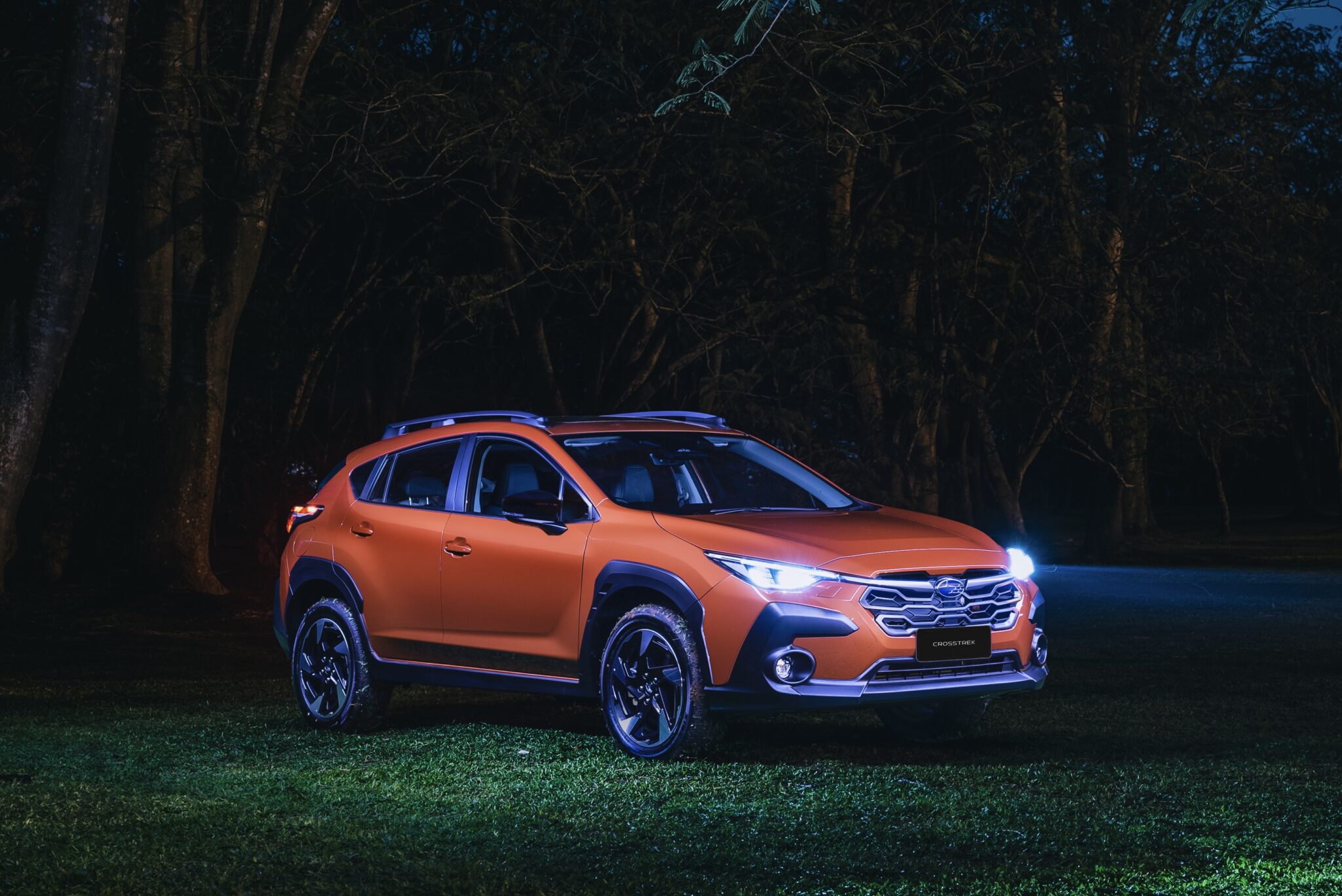 Subaru CROSSTREK Sun Blaze Pearl FRONT Review Mobil