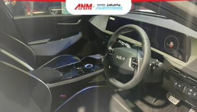 GJAW 2023 : KIA Serahkan Unit Pertama KIA EV6 Kepada Konsumen GJAW 2023 : KIA Serahkan Unit Pertama KIA EV6 Kepada Konsumen