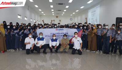 Suzuki Ajak Pelajar Kunjungi Pabrik Pembuatan Mobil untuk Berikan Edukasi Manufaktur Suzuki Ajak Pelajar Kunjungi Pabrik Pembuatan Mobil untuk Berikan Edukasi Manufaktur