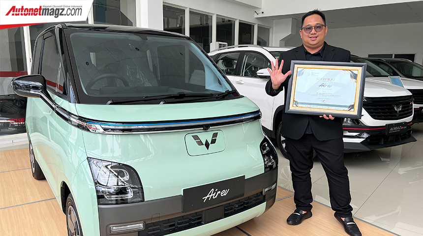 Berita, wuling-award-1: Wuling Air EV Dapat Award Best User-Friendly Electric Car dari SBBI Awards 2023