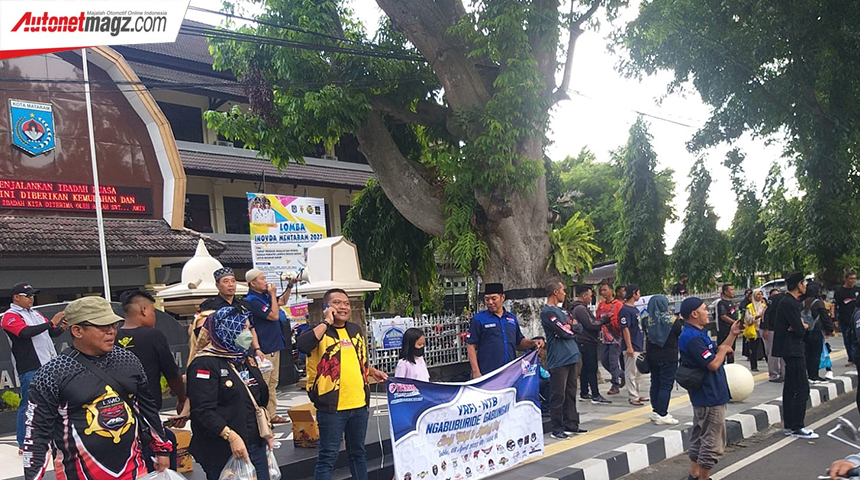 Berita, baksos-yamaha-ntb-2: Yamaha Riders Federation Indonesia (YRFI) NTB Gelar Baksos Bagi-Bagi Takjil