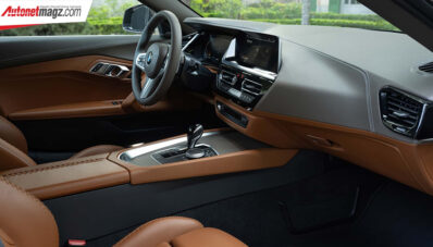 BMW Tampilkan “Clown Shoe” Versi Reborn Berbasis Z4 BMW Tampilkan “Clown Shoe” Versi Reborn Berbasis Z4