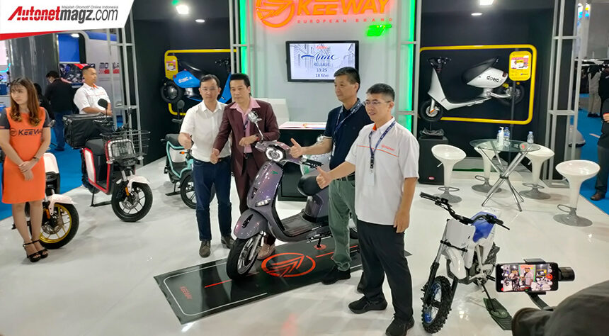 PEVS 2023 : Benelli Perkenalkan Keeway EV Anne, Motor Listrik Bergaya Retro PEVS 2023 : Benelli Perkenalkan Keeway EV Anne, Motor Listrik Bergaya Retro