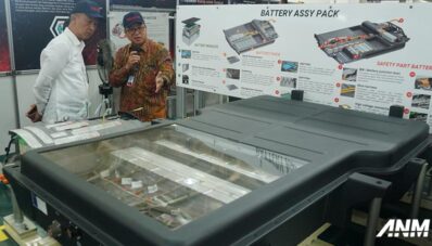 Toyota Rakit Lokal Baterai Yaris Cross di Indonesia, TKDN Tembus 80% Toyota Rakit Lokal Baterai Yaris Cross di Indonesia, TKDN Tembus 80%