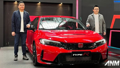 Momen Langka, All New Honda Civic Type R FL5 Dipajang di Pakuwon Mall Surabaya! Momen Langka, All New Honda Civic Type R FL5 Dipajang di Pakuwon Mall Surabaya!