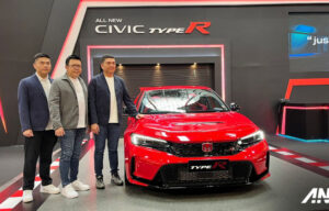 Momen Langka, All New Honda Civic Type R FL5 Dipajang di Pakuwon Mall Surabaya! Momen Langka, All New Honda Civic Type R FL5 Dipajang di Pakuwon Mall Surabaya!