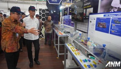 Toyota Rakit Lokal Baterai Yaris Cross di Indonesia, TKDN Tembus 80% Toyota Rakit Lokal Baterai Yaris Cross di Indonesia, TKDN Tembus 80%