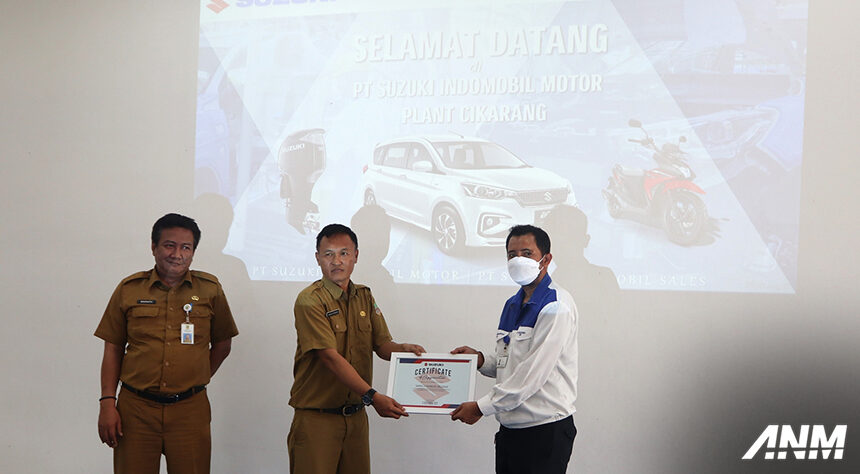 Suzuki Ajak Para Pelajar Melihat Langsung Proses Kerja Di Pabrik Perakitan Suzuki Ajak Para Pelajar Melihat Langsung Proses Kerja Di Pabrik Perakitan