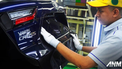 Toyota Dominasi Ekspor Mobil Indonesia, Zenix & Yaris Cross Jadi Primadona Toyota Dominasi Ekspor Mobil Indonesia, Zenix & Yaris Cross Jadi Primadona