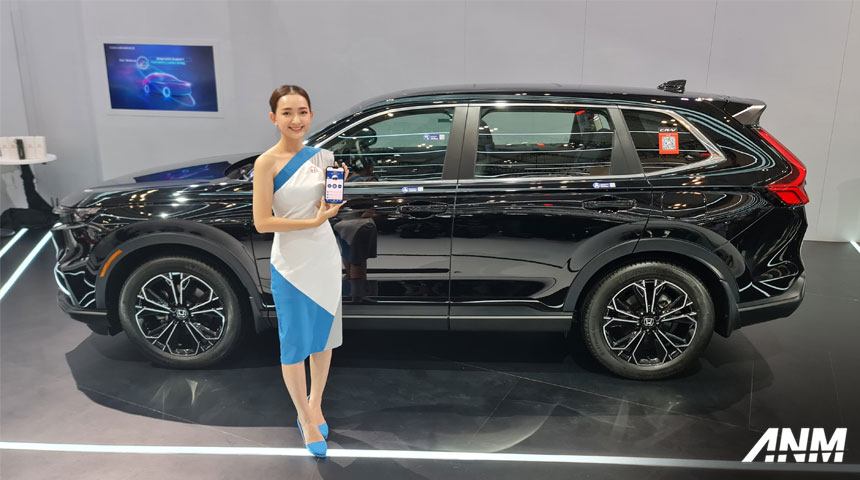 Berita, demo-honda-connect-honda-crv: Honda Rilis Honda CONNECT, Bisa Utak-Atik Mobil dari HP!