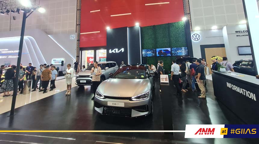 Berita, Booth KIA GIIAS Surabaya 2023: GIIAS Surabaya 2023 : Tampil Perdana, KIA EV6 GT Siap Pukau Publik Surabaya