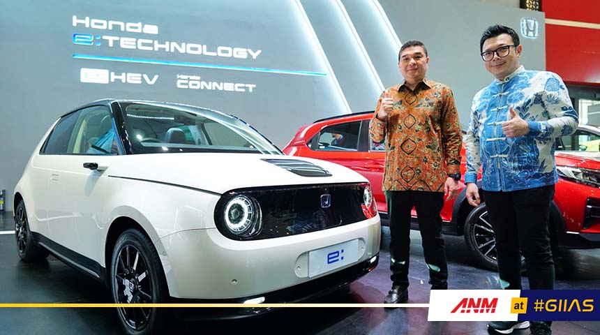 Berita, Honda e GIIAS Surabaya 2023: GIIAS Surabaya 2023 : Tampilan EV, Honda Boyong All New CR-V Hybrid & Honda e