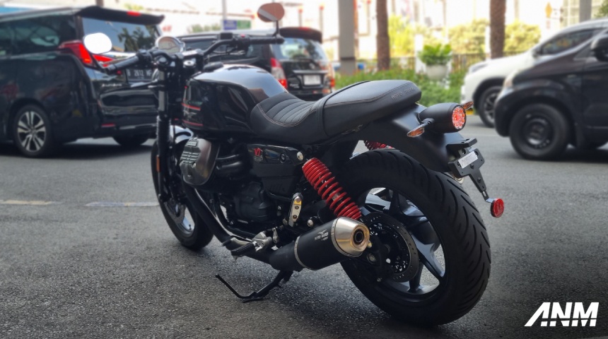 Moto Guzzi, moto-guzzi-v7-stone-special-edition-2023-rear: Moto Guzzi V7 Stone Special Edition 2023 Alami Peningkatan Performa