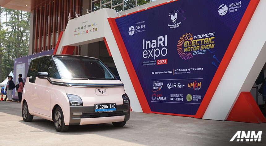 Dukung Pengembangan EV di Indonesia, Wuling Air EV Berpartisipasi di IEMS 2023 Dukung Pengembangan EV di Indonesia, Wuling Air EV Berpartisipasi di IEMS 2023