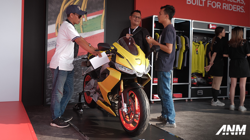 Aprilia, aprilia-motogp: PT Piaggio Indonesia Perkenalkan Aprilia SR-GT Replica, Terinspirasi dari Mesin Balap RS-GP