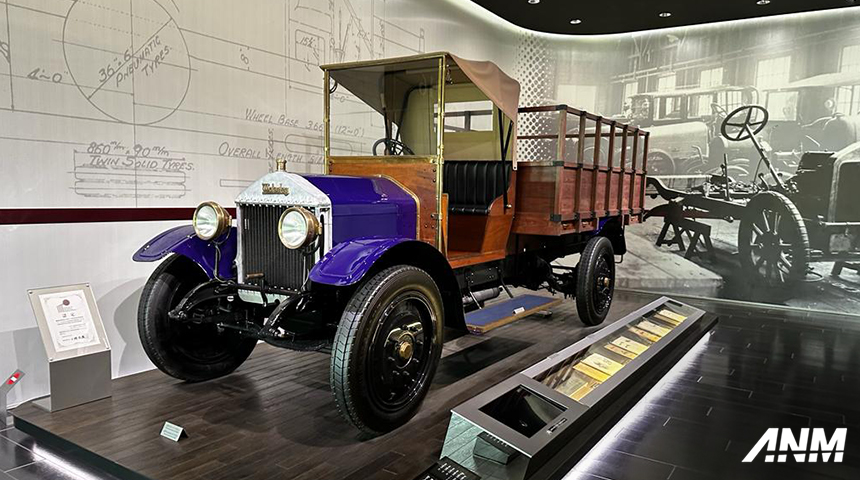 Berita, isuzu-museum-3: Menilik Sejarah Isuzu di Museum Isuzu Plaza, Pionir Mesin Diesel di Dunia?