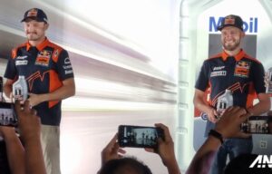 Ambil Momentum MotoGP Mandalika, Oli Motor Premium Mobil 1 Racing 4T Resmi Meluncur Ambil Momentum MotoGP Mandalika, Oli Motor Premium Mobil 1 Racing 4T Resmi Meluncur