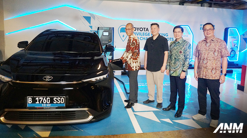 Berita, toyota-charging-spot: Demi Percepatan Mobilitas Kendaraan Elektrifikasi, Toyota Bangun Fasilitas Pendukung