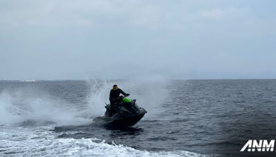 Menjajal Wave Runner Yamaha di Sengigi lombok : Bagai Naik Maxi Scooter di Air Menjajal Wave Runner Yamaha di Sengigi lombok : Bagai Naik Maxi Scooter di Air