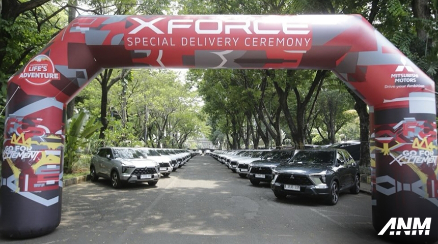 Berita, mitsubishi-xforce-handover: Mitsubishi Gelar Handover Ceremony Untuk Konsumen Mitsubishi Xforce