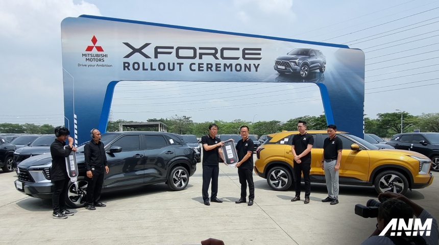 Berita, mitsubishi-xforce-rollout-ceremony-2023-diler-handover: Akhirnya, Mitsubishi Xforce Siap Dikirimkan Ke Konsumen Indonesia!