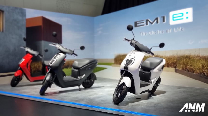 Berita, honda-em-1-e-indonesia-launch-2023-warna-color: Motor Listrik Honda EM1 e: Resmi Mengaspal, Dapat Subsidi 7 Juta!