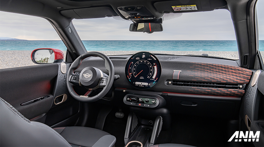 Berita, mini-cooper-jcw-1: Beginilah Mini Cooper Generasi Ke-4 Racikan John Cooper Works, Makin Sporty!