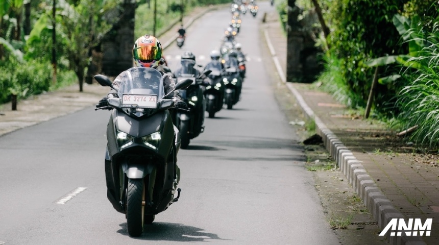 Berita, yamaha-xmax-tech-max-2023-bali-touring-komunitas-2: Cara Komunitas Sambut Yamaha XMax Tech Max Di Bali Lewat Touring Puluhan Bikers