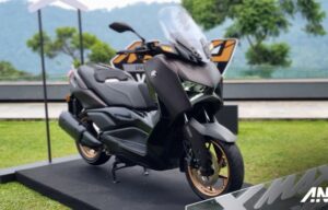 Ini Bedanya Yamaha XMax Tech Max Dengan Varian Standar, Lebih Nyaman! Ini Bedanya Yamaha XMax Tech Max Dengan Varian Standar, Lebih Nyaman!