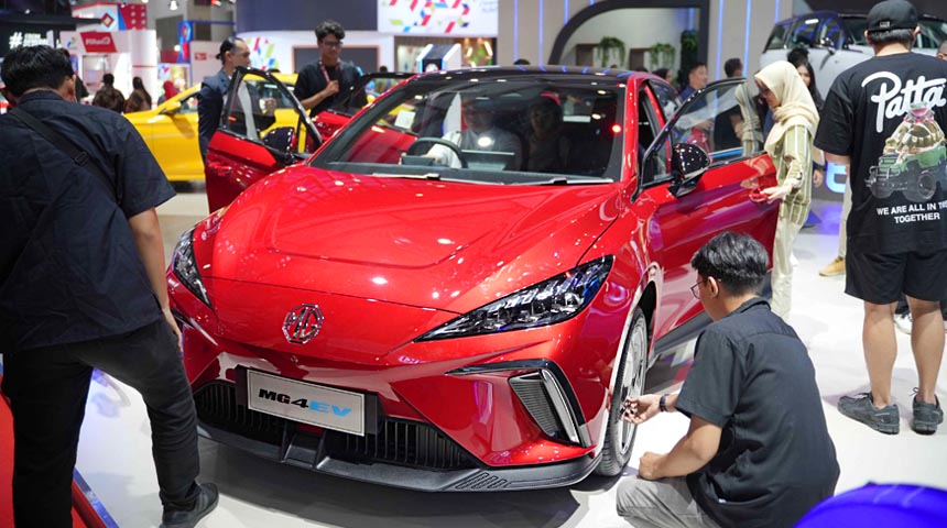 Berita, Harga MG4 EV IIMS 2024 MG 4: MG Motor Indonesia Raih 1.668 SPK di IIMS 2024, MG 4 Favorit!