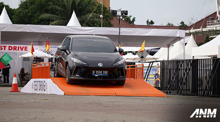 Berita, Test Drive MG4 EV IIMS 2024: MG4 EV Banyak Dicoba Pengunjung, Lampu Hijau Dari Publik?