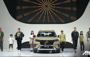 IIMS 2024 : Honda Hadirkan Apparel Ekslusif Hasil Kolaborasinya dengan Shining Bright IIMS 2024 : Honda Hadirkan Apparel Ekslusif Hasil Kolaborasinya dengan Shining Bright