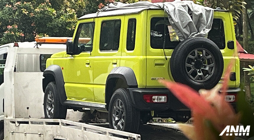 Spy Shot Suzuki Jimny 5 Door Tercyduk! Bakal Launching di IIMS 2024? Spy Shot Suzuki Jimny 5 Door Tercyduk! Bakal Launching di IIMS 2024?