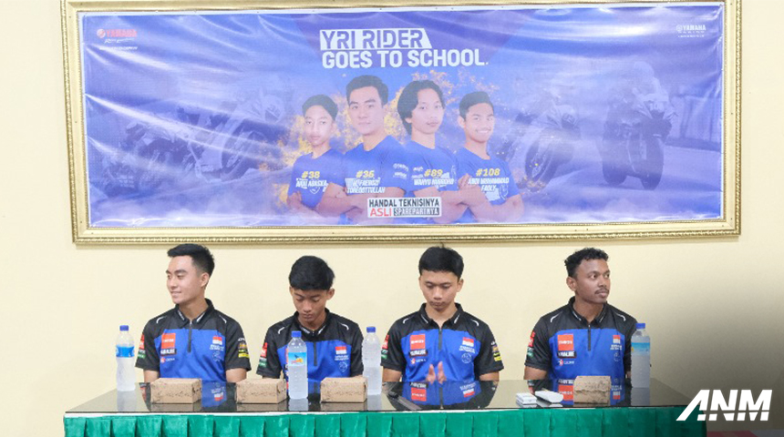 Berita, yri-goes-to-school: Pembalap Binaan Yamaha Berbagi Ilmu dan Pengalaman Via YRI Goes To School