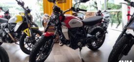 ducati-scrambler-next-gen-2024-indonesia-version-icon-detail-handlebar-saddle