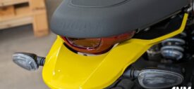 ducati-scrambler-next-gen-2024-indonesia-version-icon-detail-handlebar-saddle