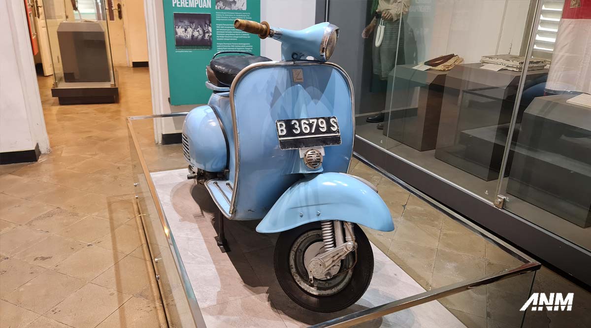 Berita, vespa-museum-sumpah-pemuda: Honda Bedah Masa Lalu Jakarta Bersama Honda e:Technology!