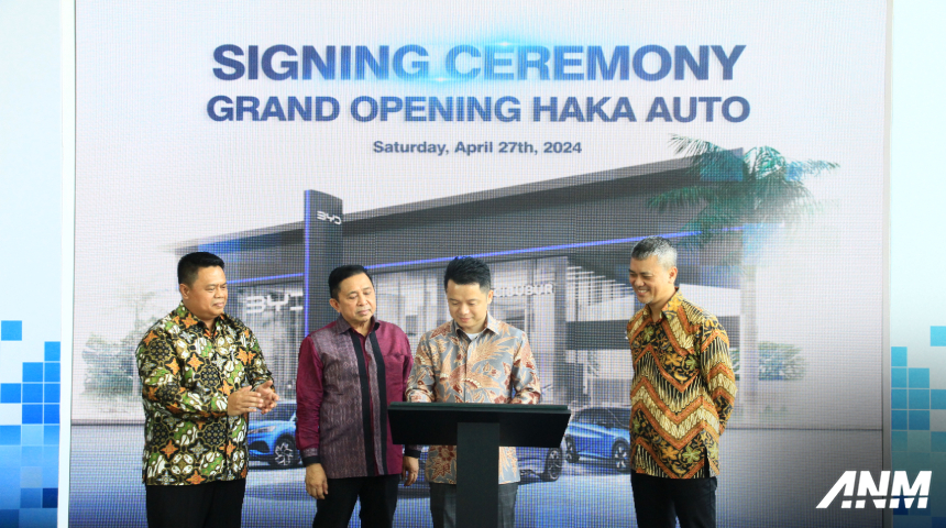 Berita, byd-cibubur-2: BYD Resmikan Dealer Baru di Cibubur, Salah Satu Flagship Dealer BYD di Indonesia